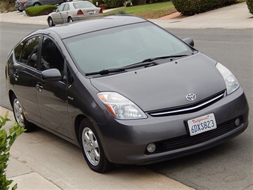 2008 Toyota Prius  Package 6 - Photo 4 - San Diego, CA 92126