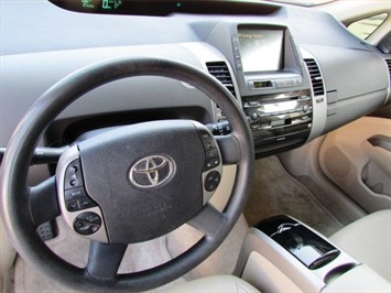2004 Toyota Prius Leather, Navigation!   - Photo 7 - San Diego, CA 92126