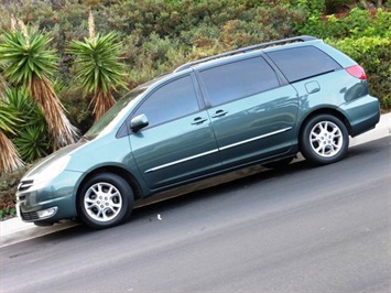 2004 Toyota Sienna XLE Limited 7 Passenger   - Photo 1 - San Diego, CA 92126