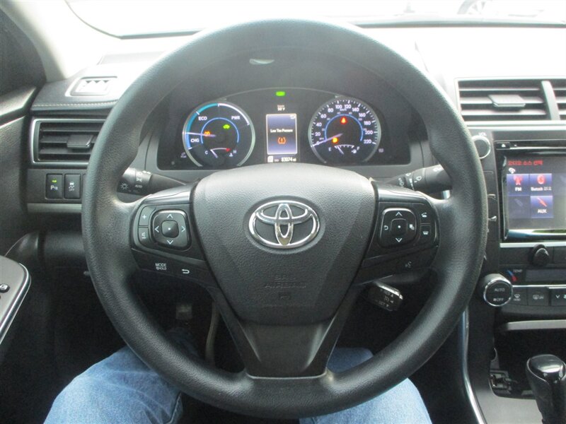 2016 Toyota Camry Hybrid XLE photo