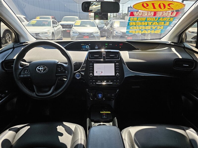 2019 Toyota Prius Limited photo