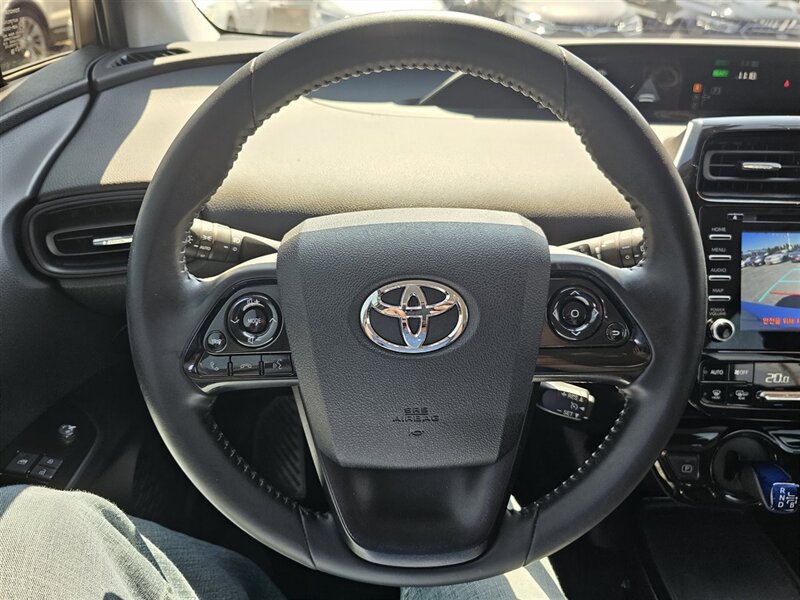 2019 Toyota Prius Limited photo