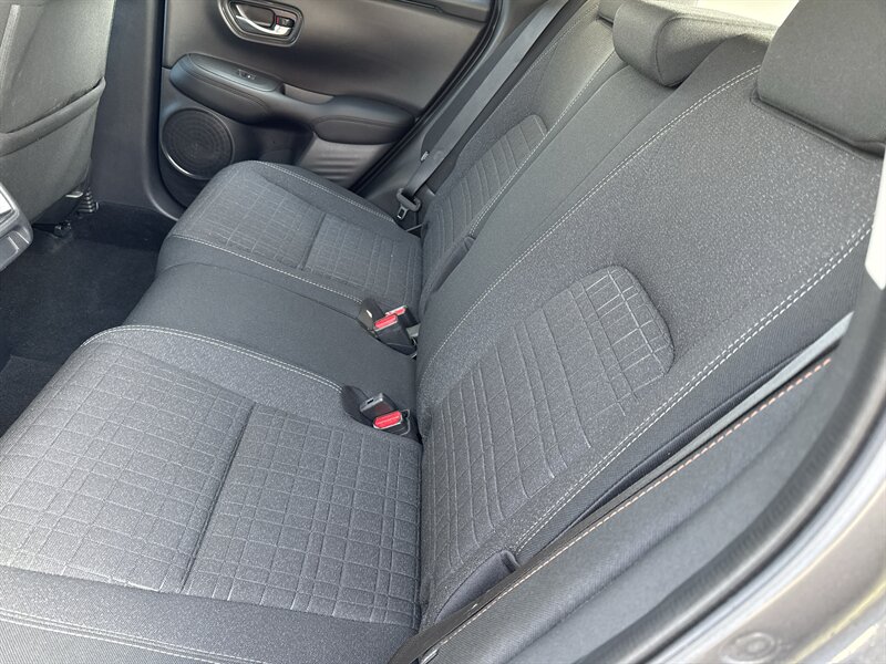 2025 Honda HR-V LX   - Photo 11 - Lynwood, IL 60411