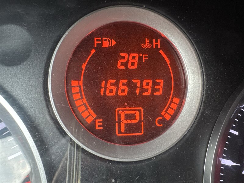 2011 Nissan Sentra 2.0   - Photo 12 - Lynwood, IL 60411