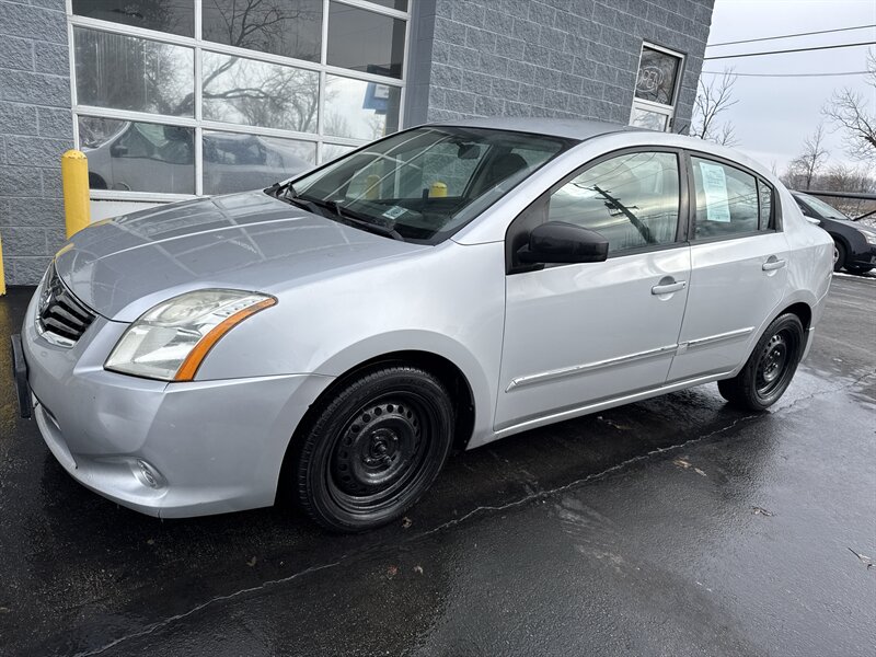 2011 Nissan Sentra 2.0   - Photo 3 - Lynwood, IL 60411