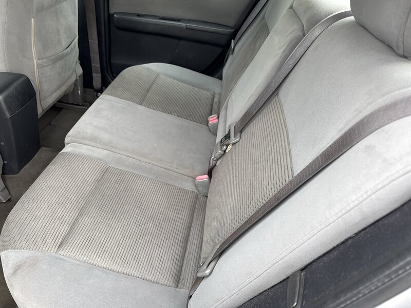 2011 Nissan Sentra 2.0   - Photo 10 - Lynwood, IL 60411