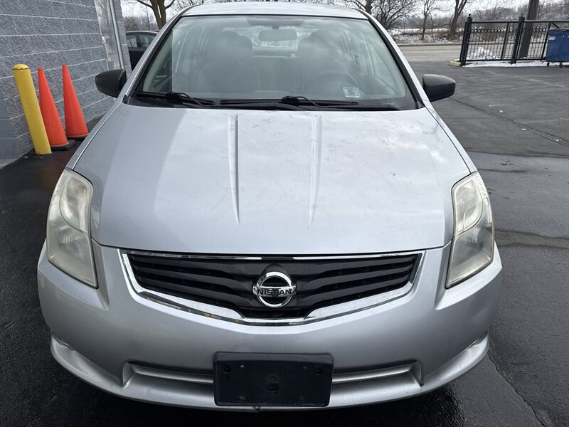 2011 Nissan Sentra 2.0   - Photo 4 - Lynwood, IL 60411