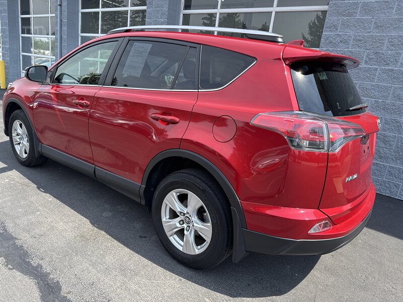 2017 Toyota RAV4 LE   - Photo 4 - Lynwood, IL 60411