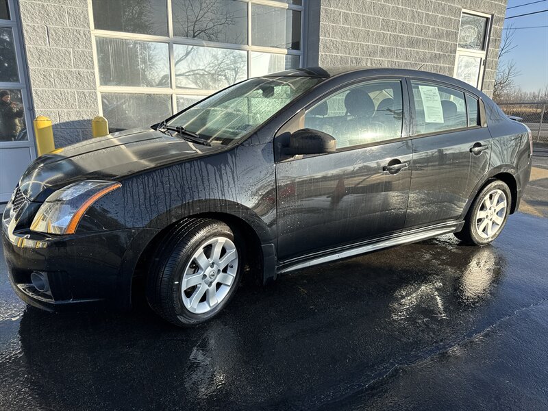2011 Nissan Sentra 2.0 - Photo 3 - Lynwood, IL 60411