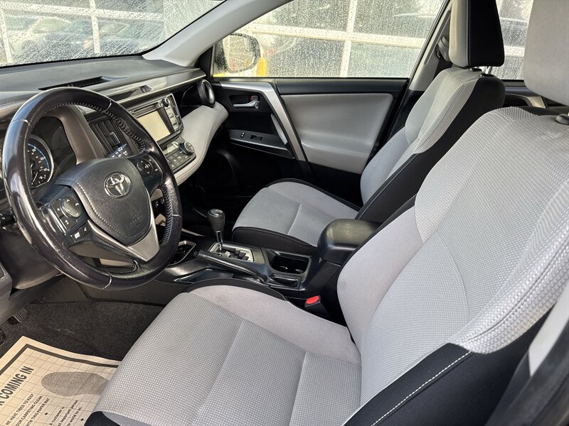 2016 Toyota RAV4 XLE   - Photo 7 - Lynwood, IL 60411