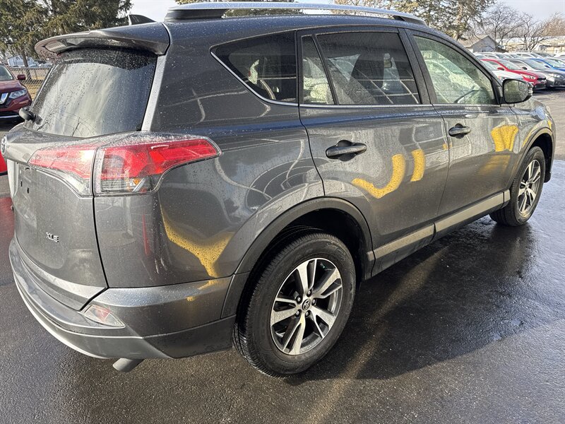 2016 Toyota RAV4 XLE   - Photo 6 - Lynwood, IL 60411
