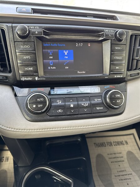 2016 Toyota RAV4 XLE   - Photo 14 - Lynwood, IL 60411