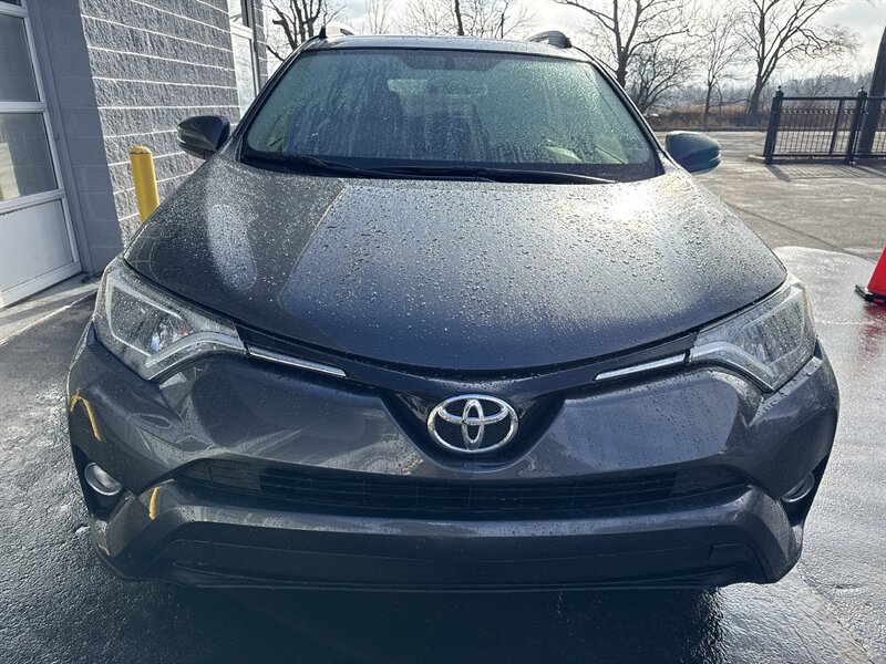 2016 Toyota RAV4 XLE   - Photo 2 - Lynwood, IL 60411