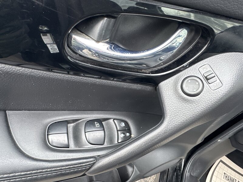 2019 Nissan Rogue Sport S - Photo 11 - Lynwood, IL 60411