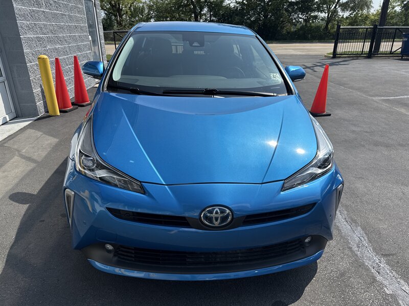2019 Toyota Prius XLE AWD-e   - Photo 2 - Lynwood, IL 60411