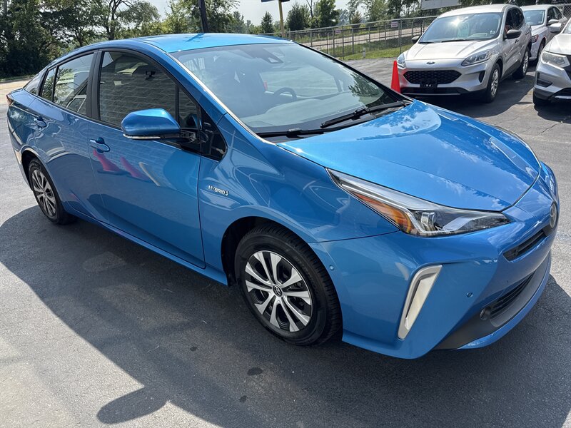 2019 Toyota Prius XLE AWD-e  