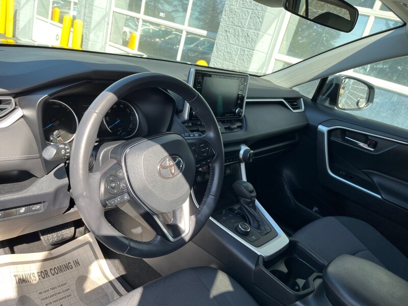 2019 Toyota RAV4 Hybrid XLE   - Photo 8 - Lynwood, IL 60411
