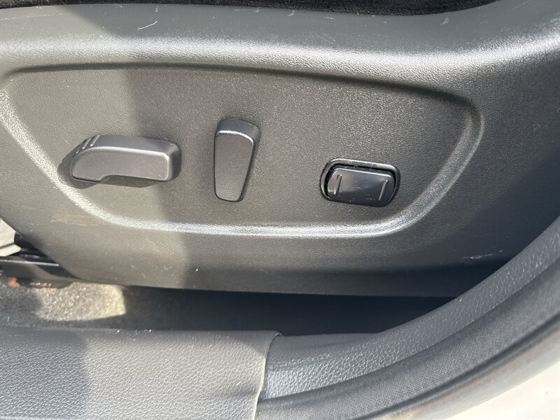 2016 Nissan Rogue SV  AWD - Photo 23 - Lynwood, IL 60411