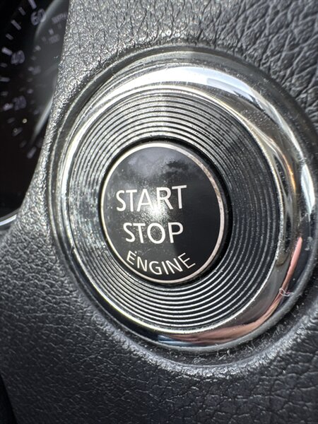 2016 Nissan Rogue SV  AWD - Photo 16 - Lynwood, IL 60411