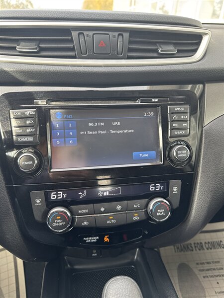 2016 Nissan Rogue SV  AWD - Photo 17 - Lynwood, IL 60411