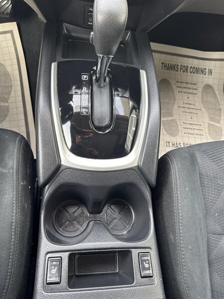2016 Nissan Rogue SV  AWD - Photo 18 - Lynwood, IL 60411