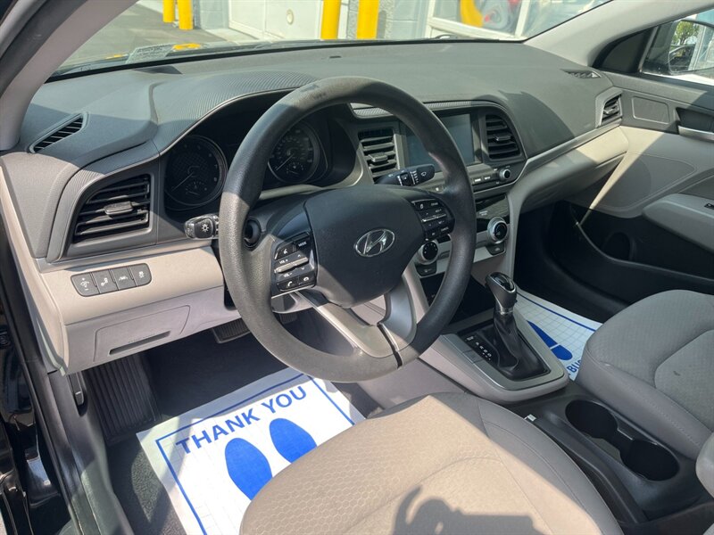 2019 Hyundai ELANTRA SE   - Photo 8 - Lynwood, IL 60411