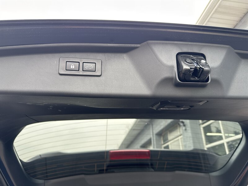 2024 Subaru Outback Premium   - Photo 13 - Lynwood, IL 60411