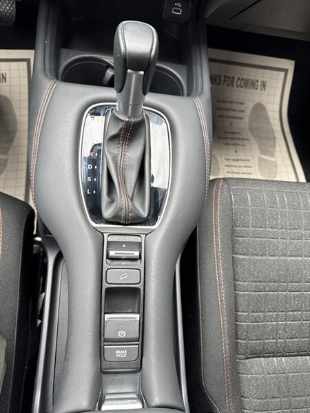 2025 Honda HR-V Sport - Photo 15 - Lynwood, IL 60411