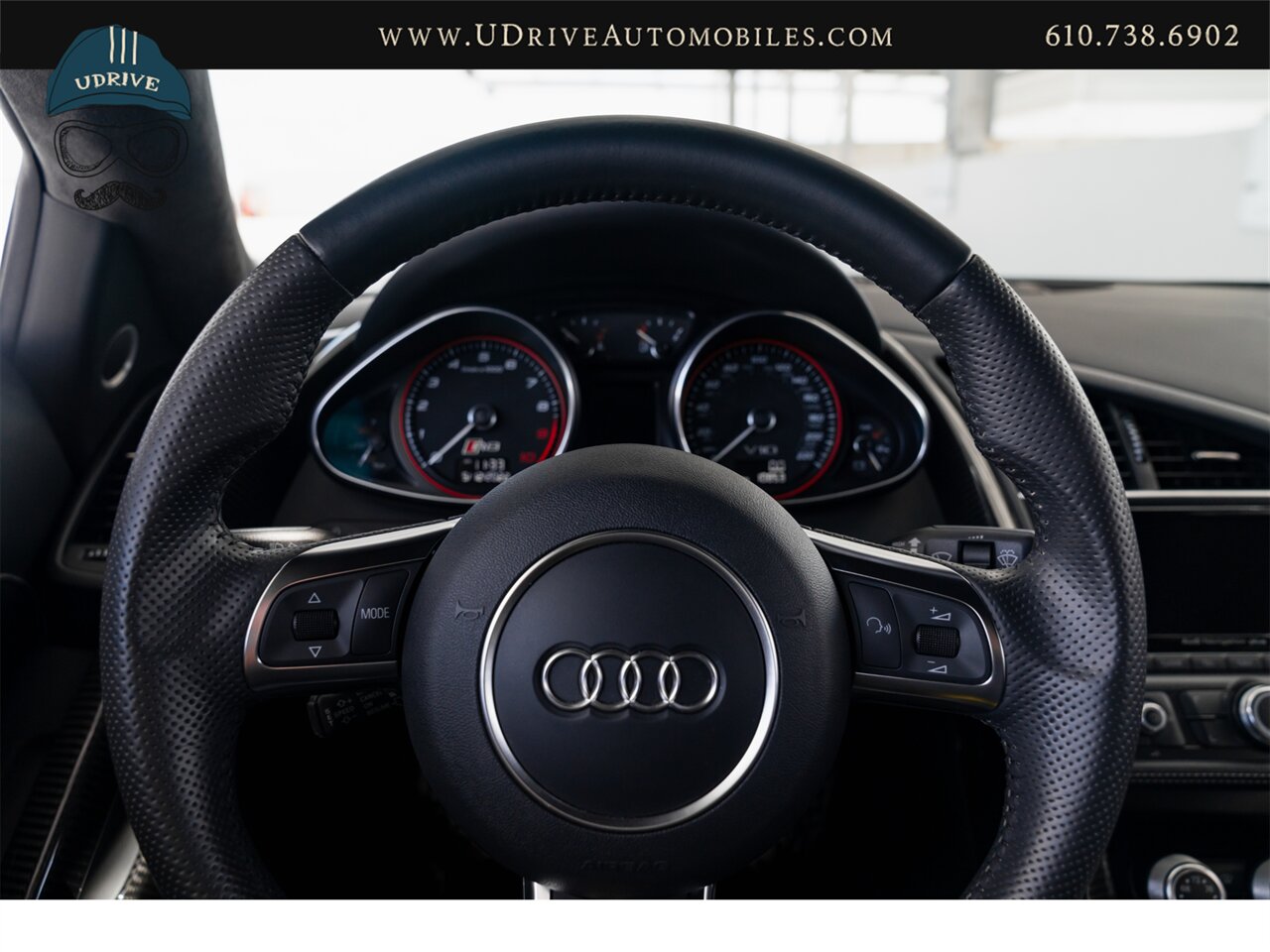 2015 Audi R8 5.2 V10 Quattro 6 Speed Manual 10k Miles  Diamond Stitched Leather 1 of 2 - Photo 32 - West Chester, PA 19382