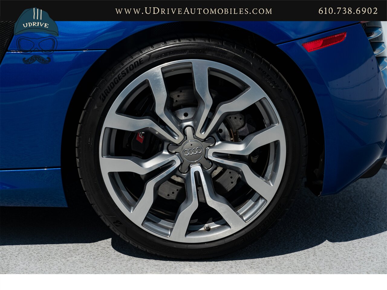 2015 Audi R8 5.2 V10 Quattro 6 Speed Manual 10k Miles  Diamond Stitched Leather 1 of 2 - Photo 53 - West Chester, PA 19382