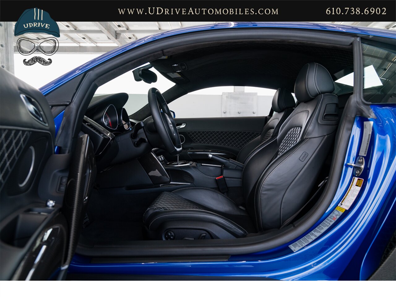 2015 Audi R8 5.2 V10 Quattro 6 Speed Manual 10k Miles  Diamond Stitched Leather 1 of 2 - Photo 29 - West Chester, PA 19382