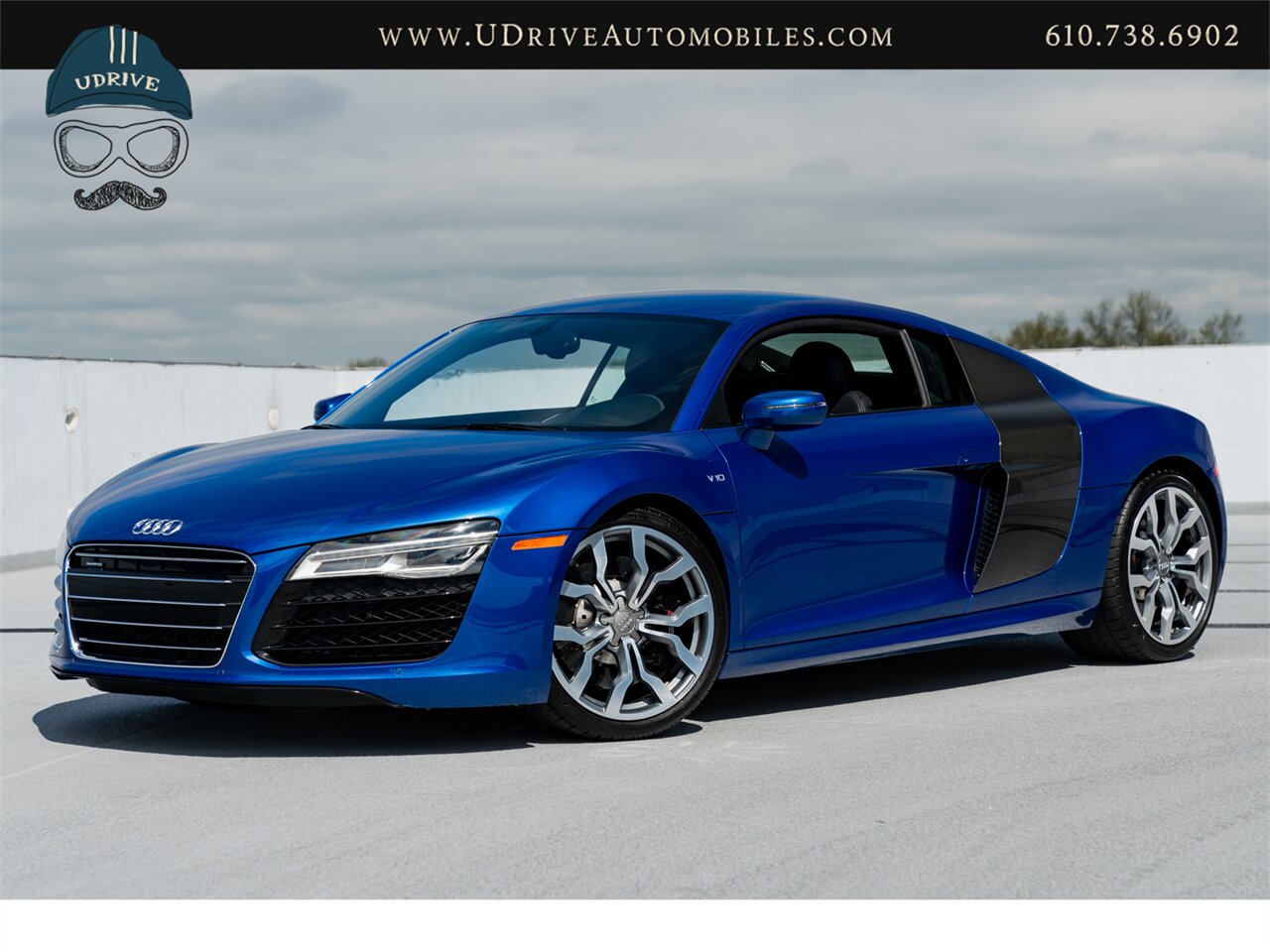2015 Audi R8 5.2 V10 Quattro 6 Speed Manual 10k Miles  Diamond Stitched Leather 1 of 2 - Photo 1 - West Chester, PA 19382
