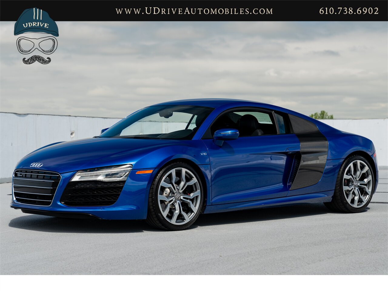 2015 Audi R8 5.2 V10 Quattro 6 Speed Manual 10k Miles  Diamond Stitched Leather 1 of 2 - Photo 10 - West Chester, PA 19382