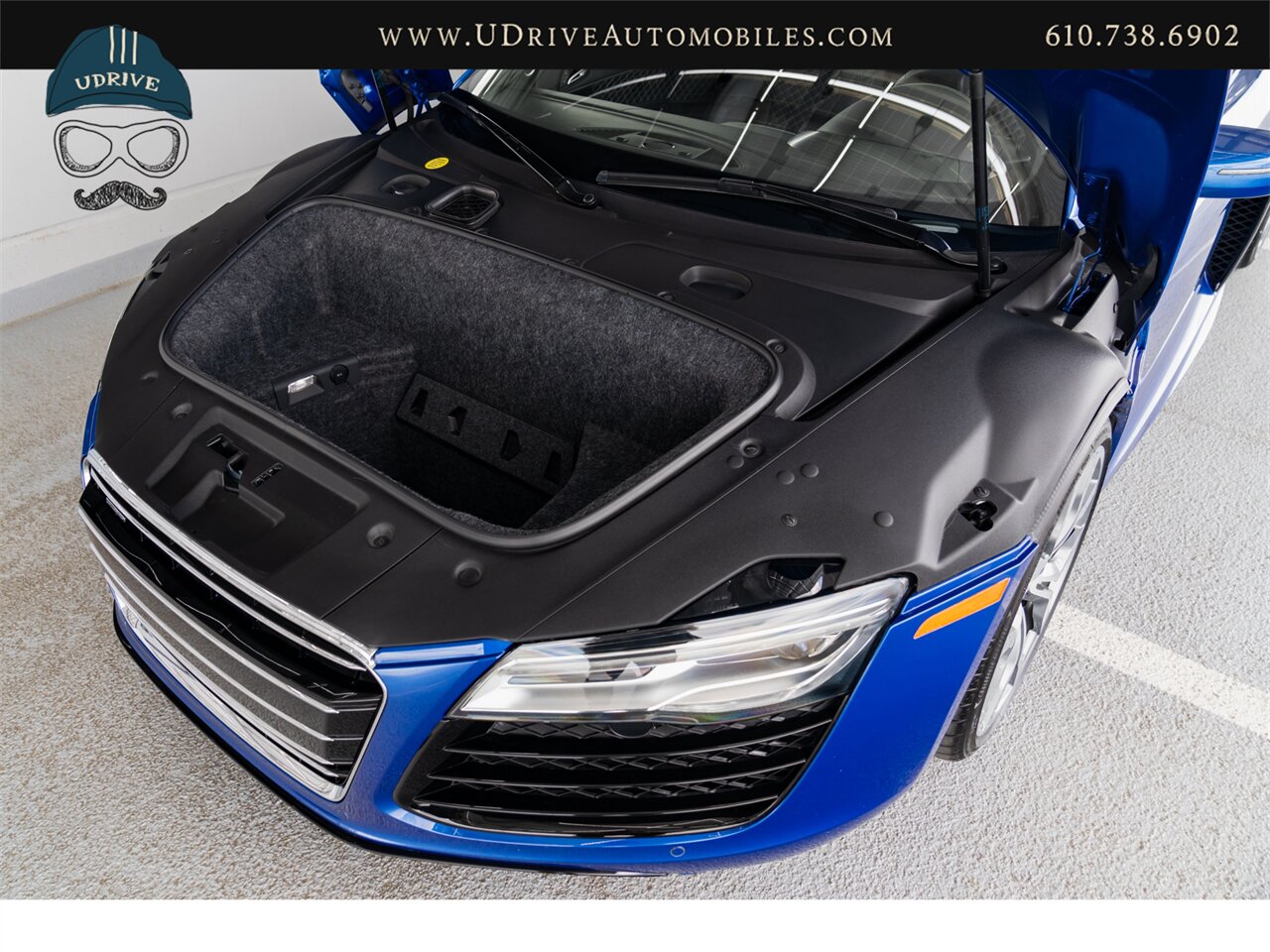 2015 Audi R8 5.2 V10 Quattro 6 Speed Manual 10k Miles  Diamond Stitched Leather 1 of 2 - Photo 45 - West Chester, PA 19382