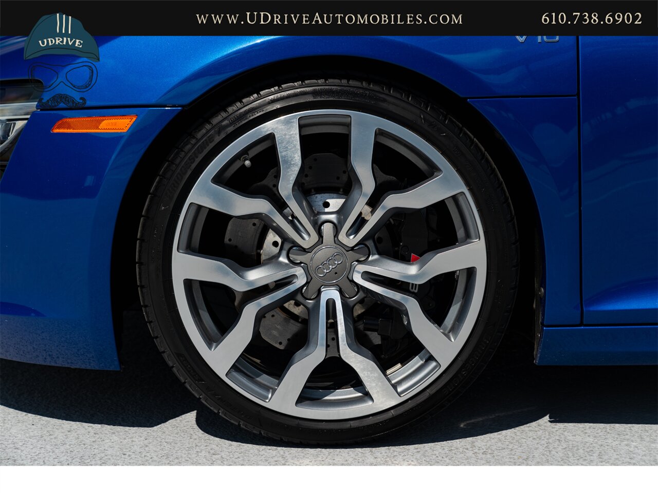 2015 Audi R8 5.2 V10 Quattro 6 Speed Manual 10k Miles  Diamond Stitched Leather 1 of 2 - Photo 52 - West Chester, PA 19382