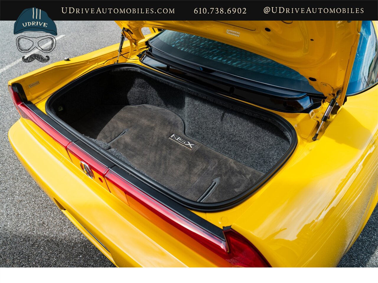 2003 Acura NSX NSX-T  Spa Yellow over Yellow Lthr 1 of 13 Produced - Photo 58 - West Chester, PA 19382