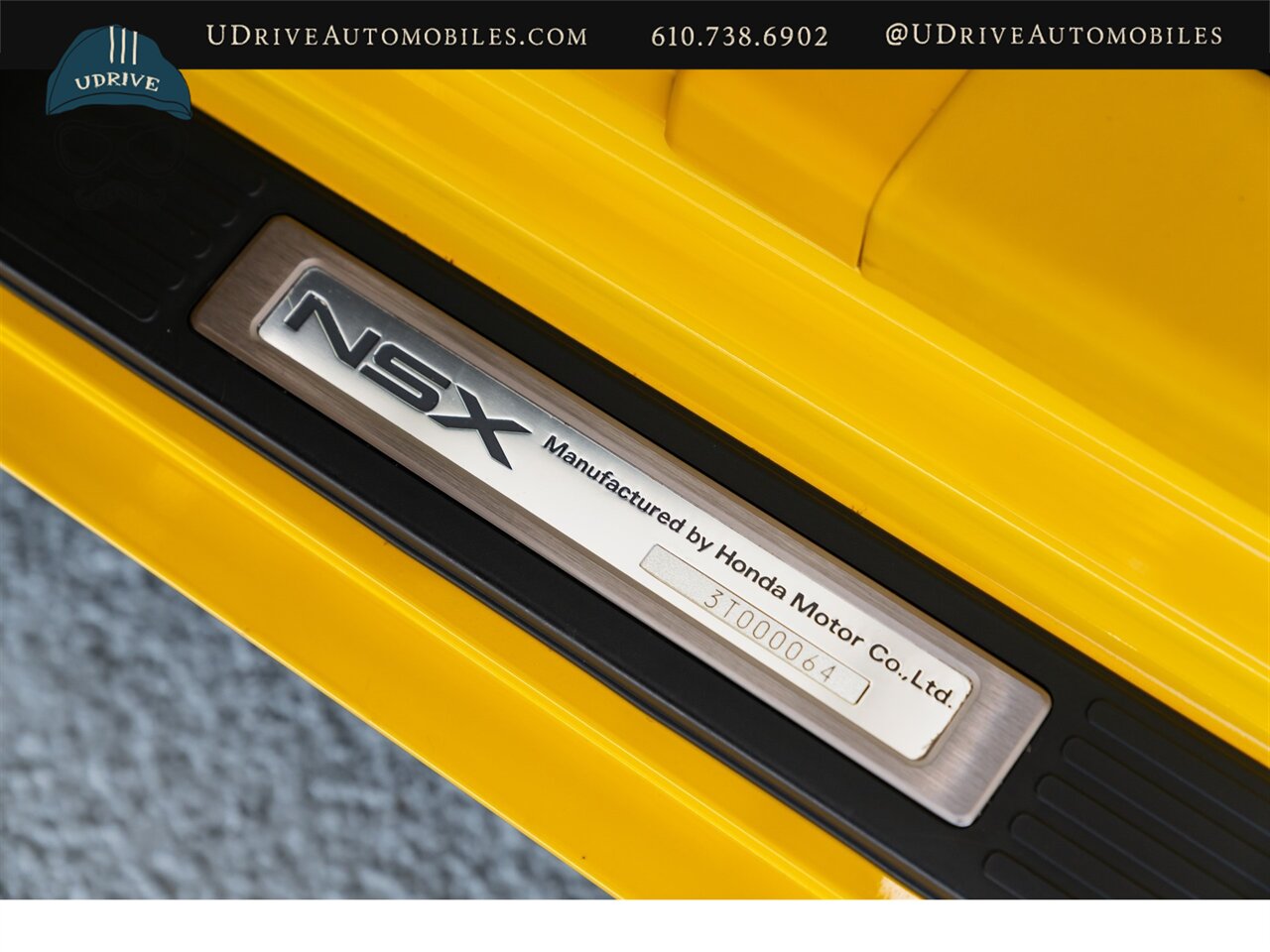 2003 Acura NSX NSX-T  Spa Yellow over Yellow Lthr 1 of 13 Produced - Photo 32 - West Chester, PA 19382