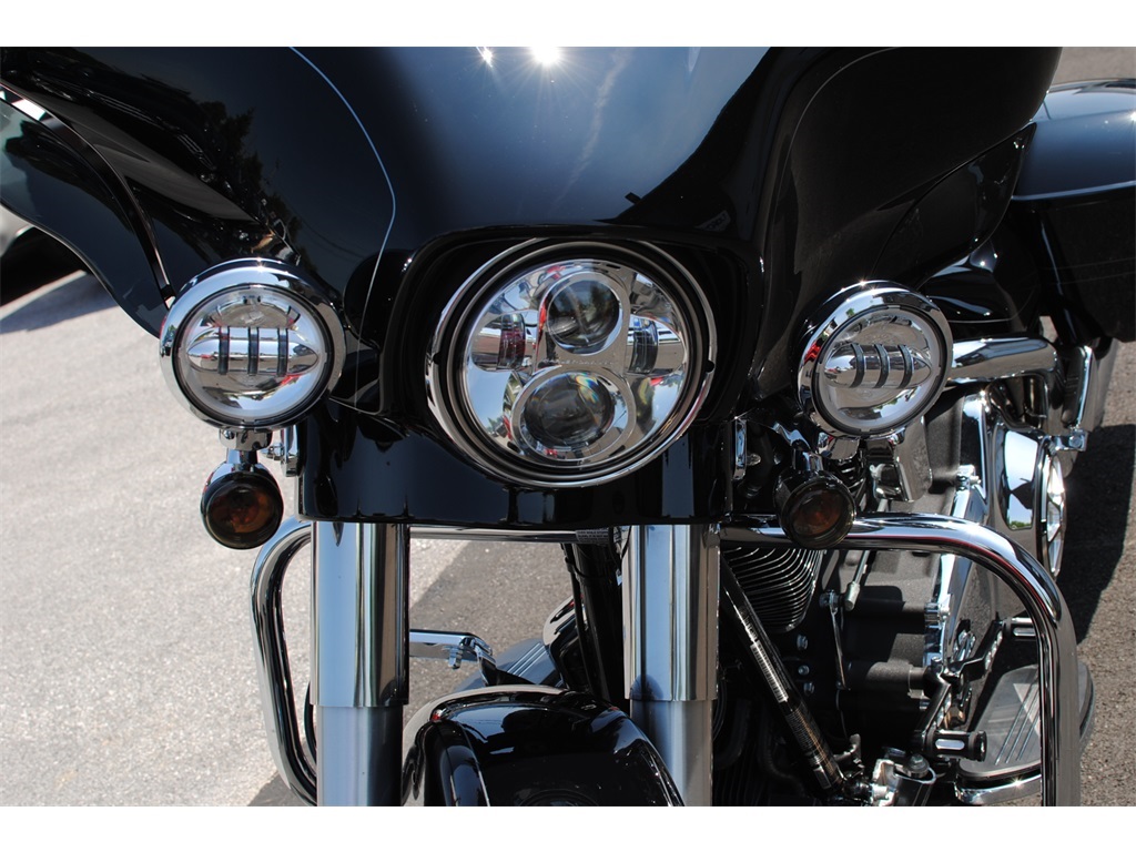 2014 Harley-Davidson Touring Street Glide   - Photo 19 - West Chester, PA 19382