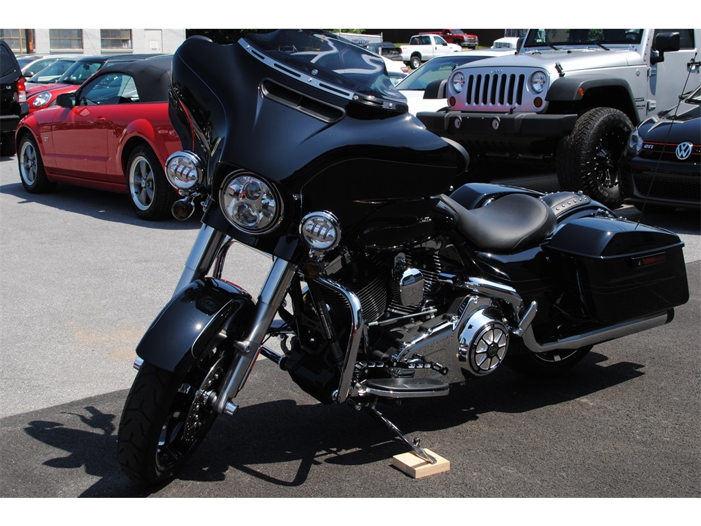 2014 Harley-Davidson Touring Street Glide   - Photo 16 - West Chester, PA 19382