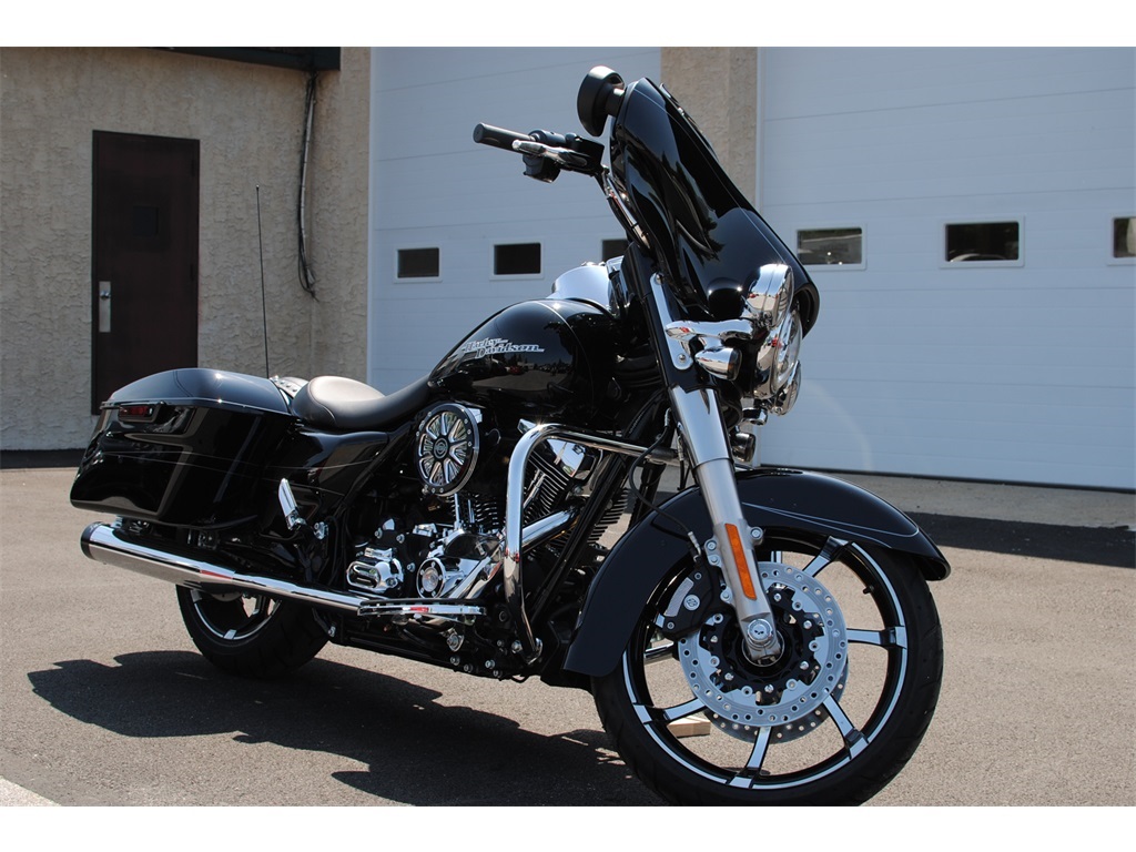 2014 Harley-Davidson Touring Street Glide   - Photo 21 - West Chester, PA 19382