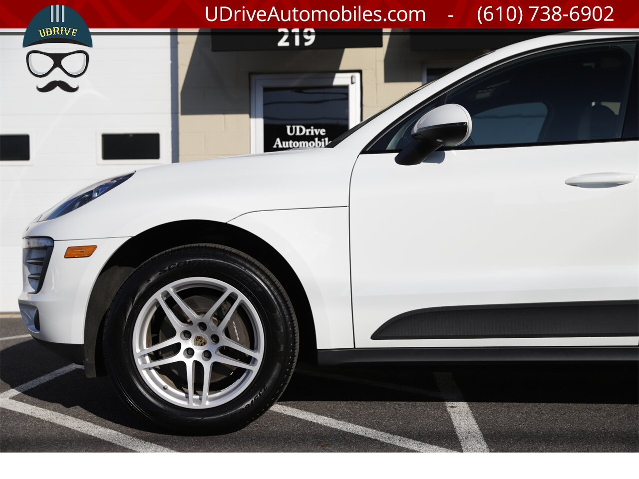 2017 Porsche Macan Pano NAV LCA Htd Seats Htd Steering Whl   - Photo 8 - West Chester, PA 19382