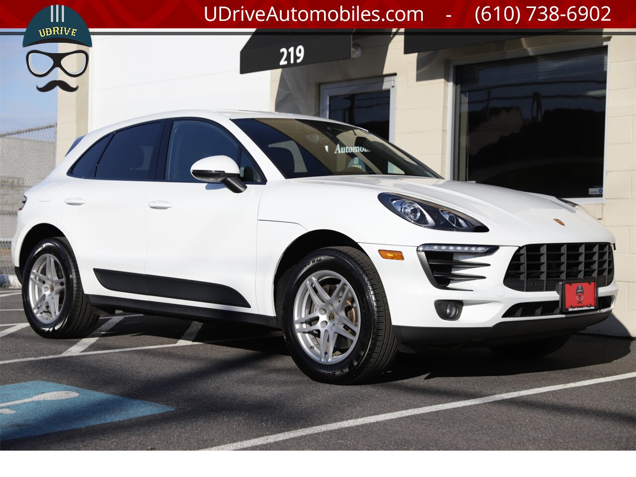 2017 Porsche Macan Pano NAV LCA Htd Seats Htd Steering Whl   - Photo 14 - West Chester, PA 19382