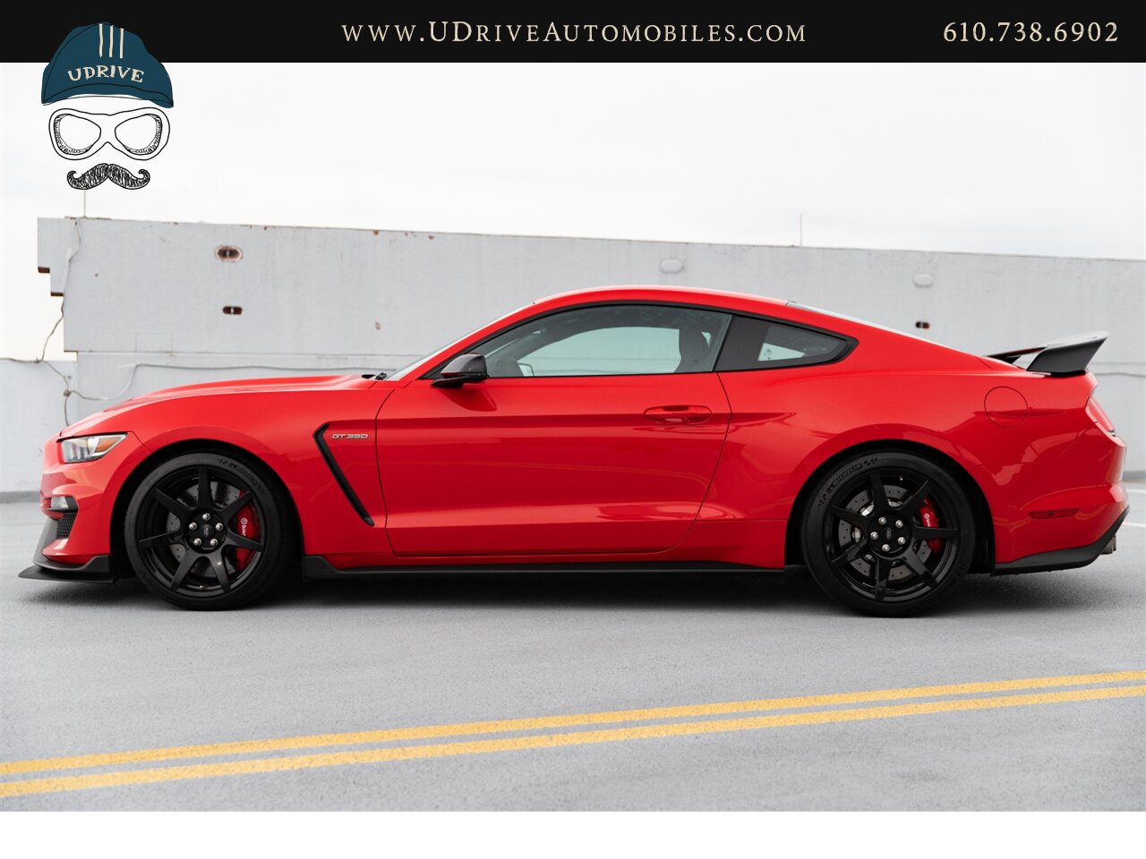 2016 Ford Mustang Shelby GT350R 3k Miles Electronics Pkg  1 of 32 Race Red Produced for USA As New - Photo 7 - West Chester, PA 19382