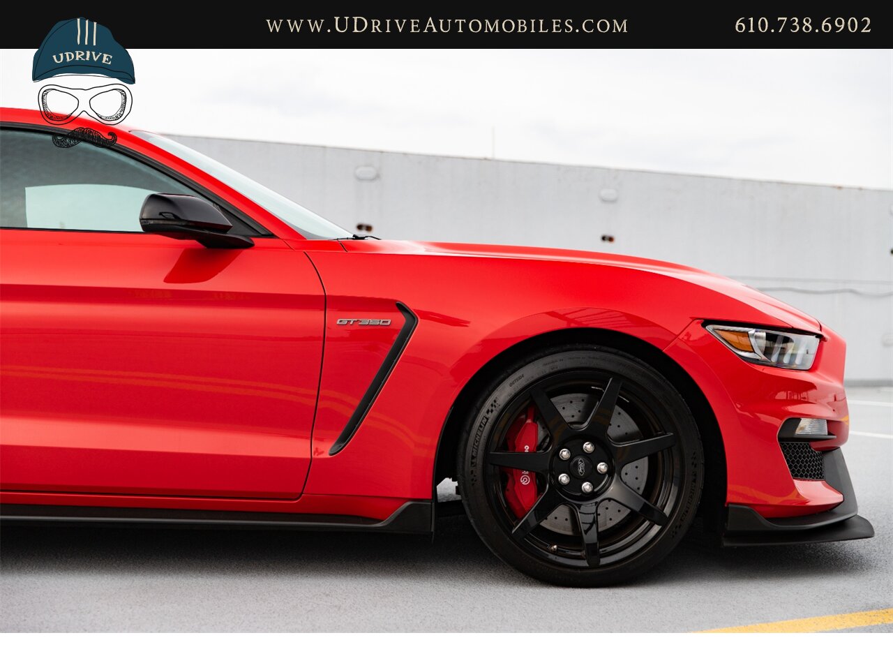 2016 Ford Mustang Shelby GT350R 3k Miles Electronics Pkg  1 of 32 Race Red Produced for USA As New - Photo 20 - West Chester, PA 19382