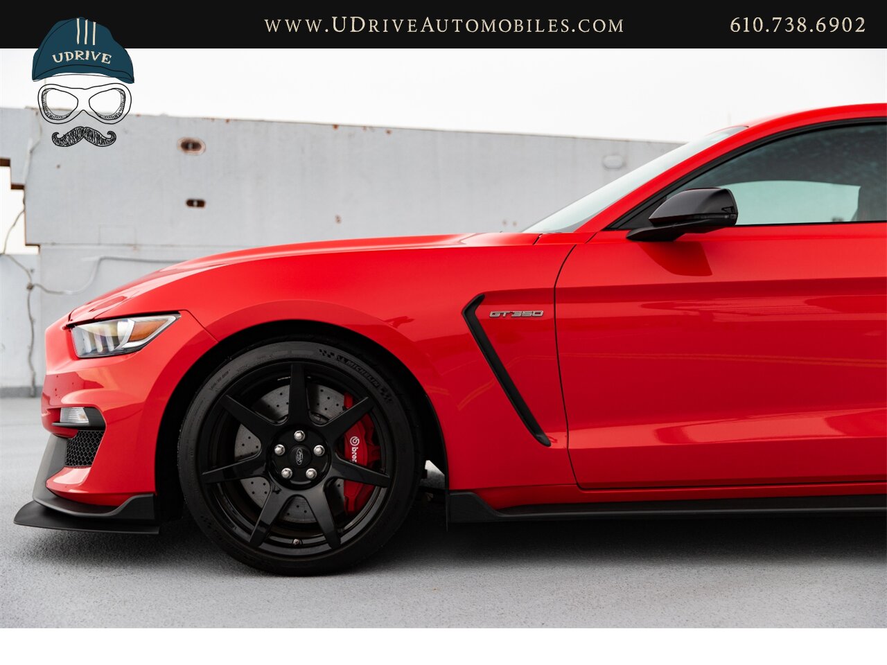 2016 Ford Mustang Shelby GT350R 3k Miles Electronics Pkg  1 of 32 Race Red Produced for USA As New - Photo 8 - West Chester, PA 19382