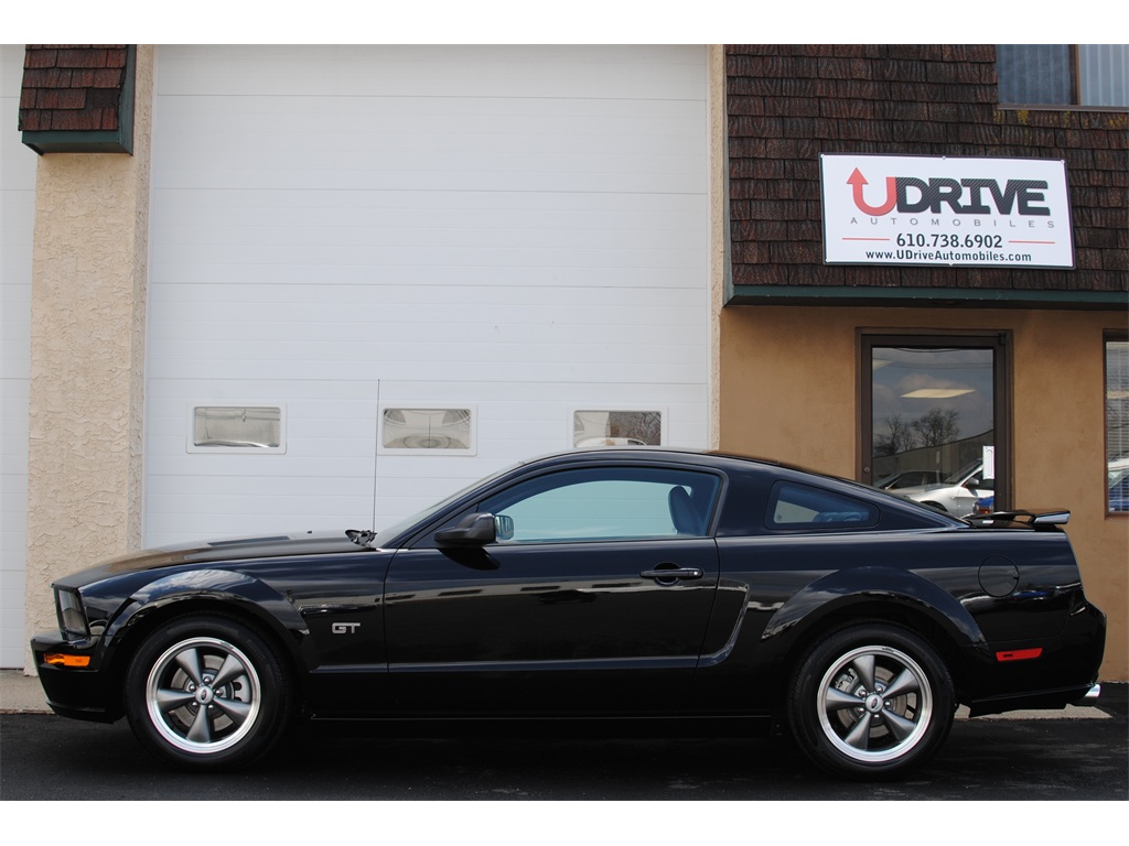 2006 Ford Mustang GT Premium   - Photo 1 - West Chester, PA 19382