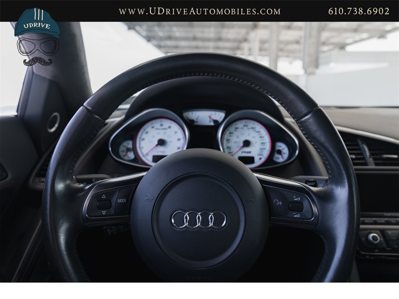 2011 Audi R8 5.2L V10 6 Speed Manual Red Stitching  Service History - Photo 33 - West Chester, PA 19382