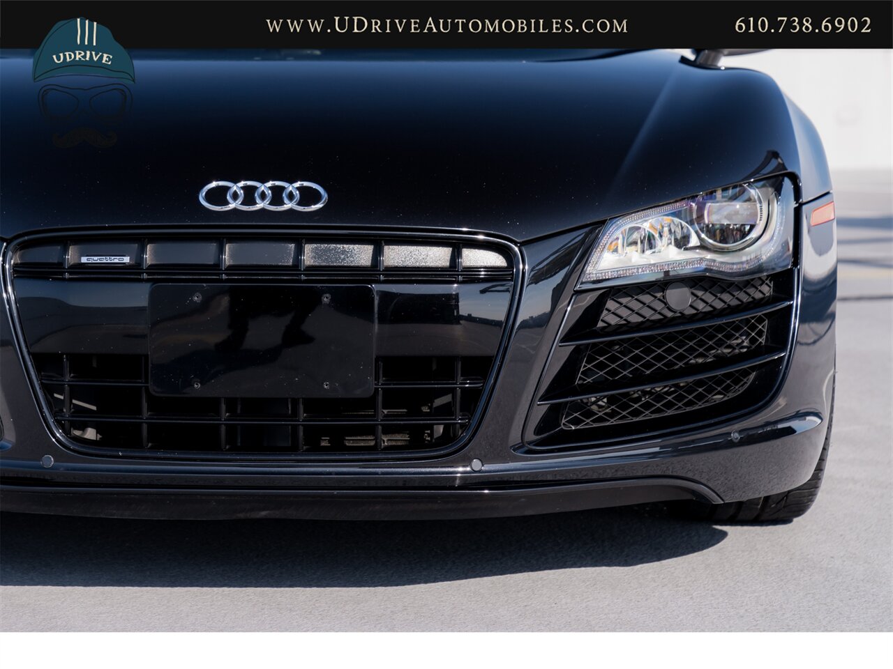 2011 Audi R8 5.2L V10 6 Speed Manual Red Stitching  Service History - Photo 11 - West Chester, PA 19382