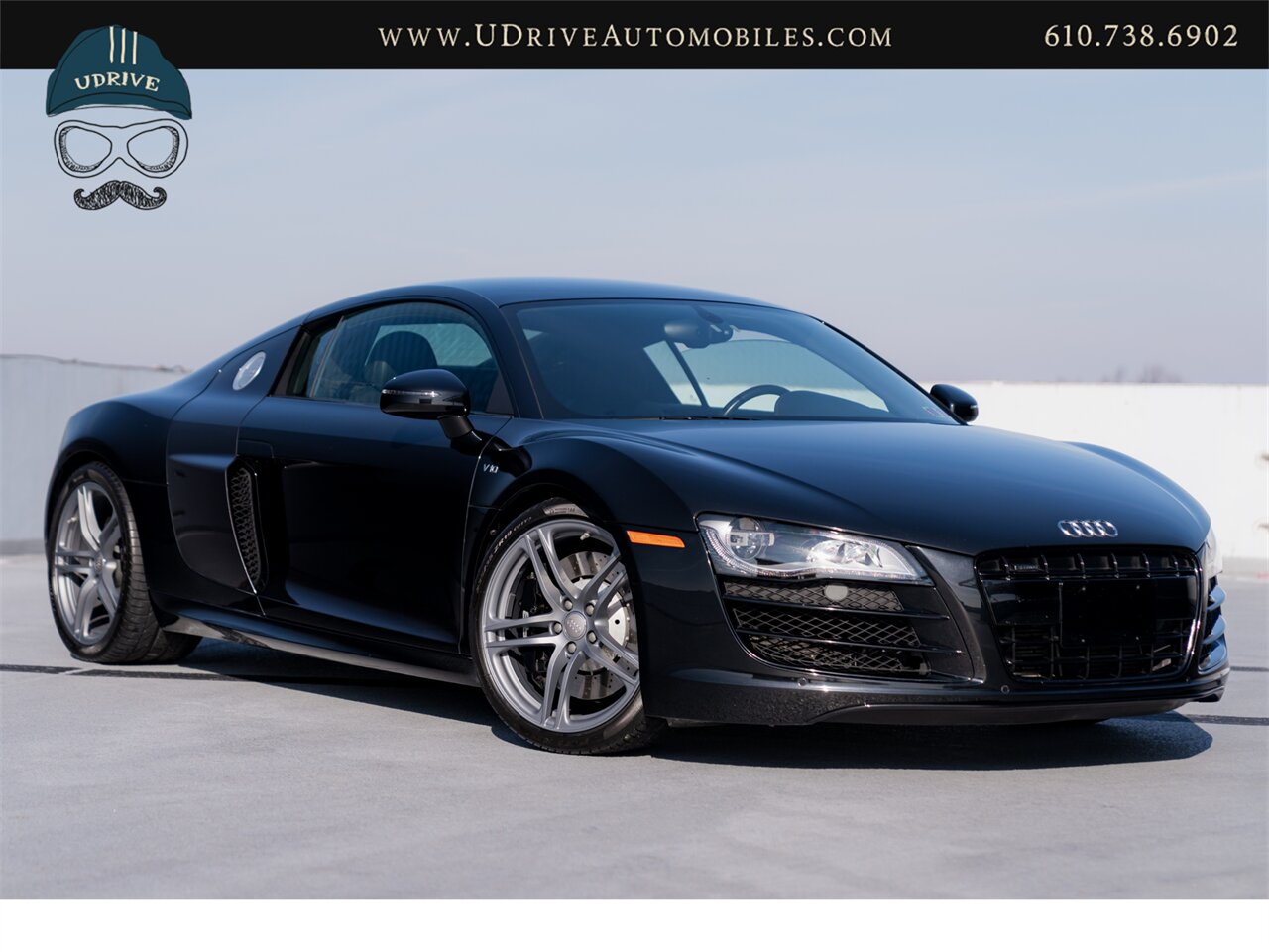 2011 Audi R8 5.2L V10 6 Speed Manual Red Stitching  Service History - Photo 3 - West Chester, PA 19382