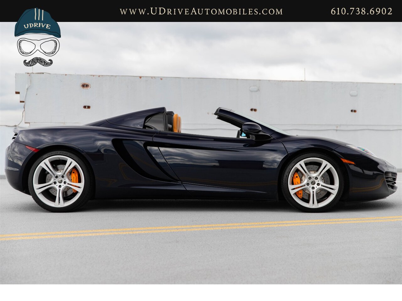 2013 McLaren MP4-12C Spider 1 Owner 6k Miles Carbon Fiber Full Leather  Sapphire Black over Natural Tan Leather - Photo 17 - West Chester, PA 19382